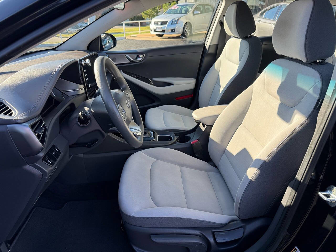 Used 2021 Hyundai Ioniq Blue image 16