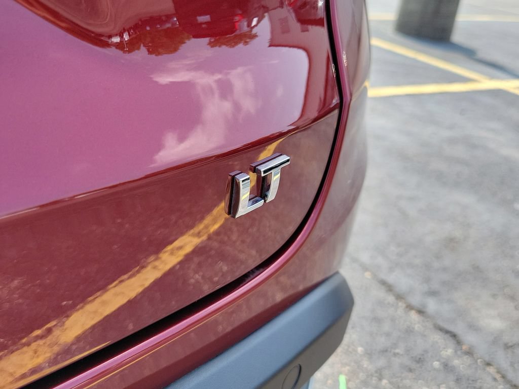 Used 2025 Chevrolet Trax LT w/ Driver Confidence Package FWD image 11