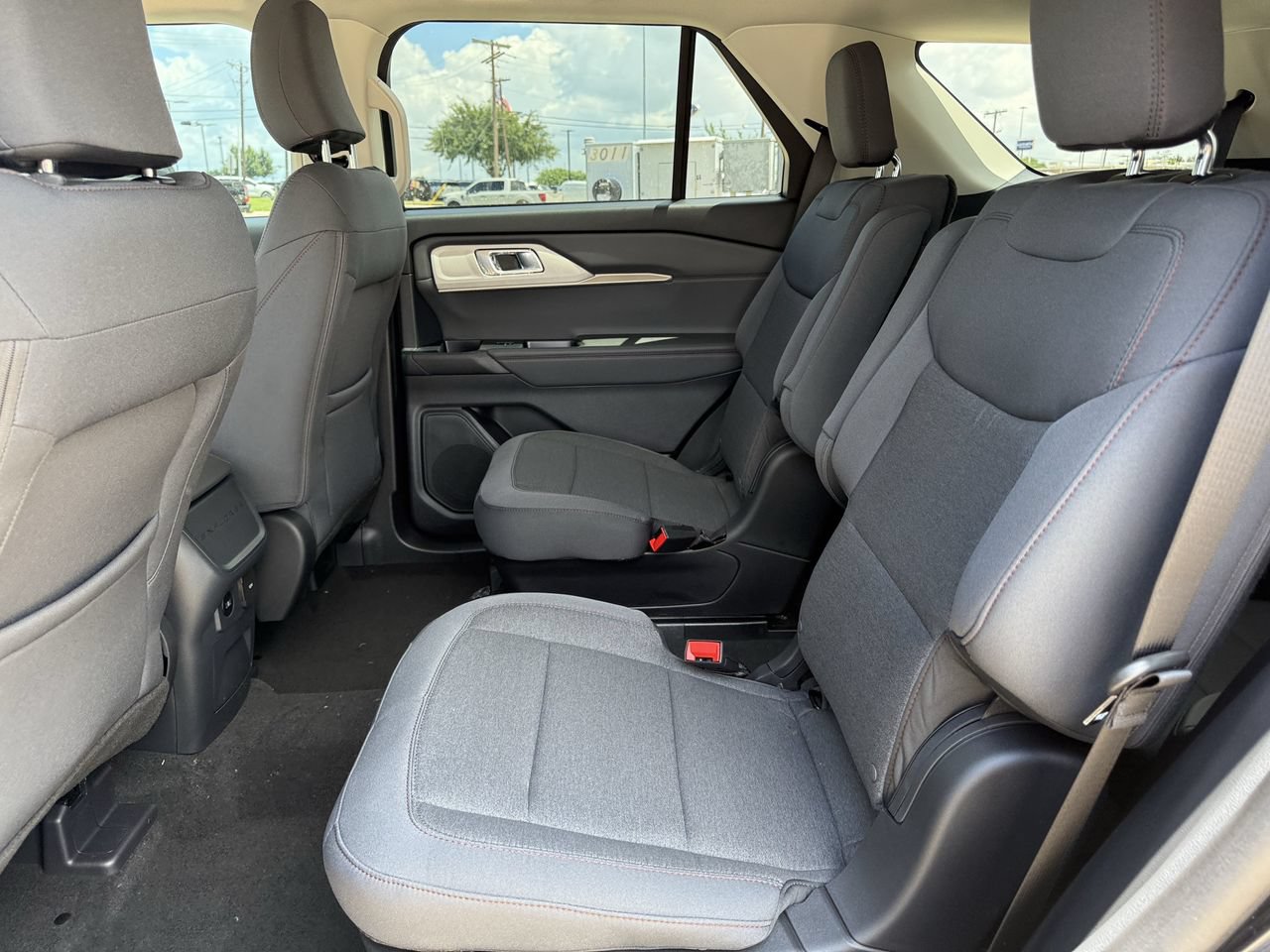 New 2026 Ford Explorer Active AWD/4WD image 20