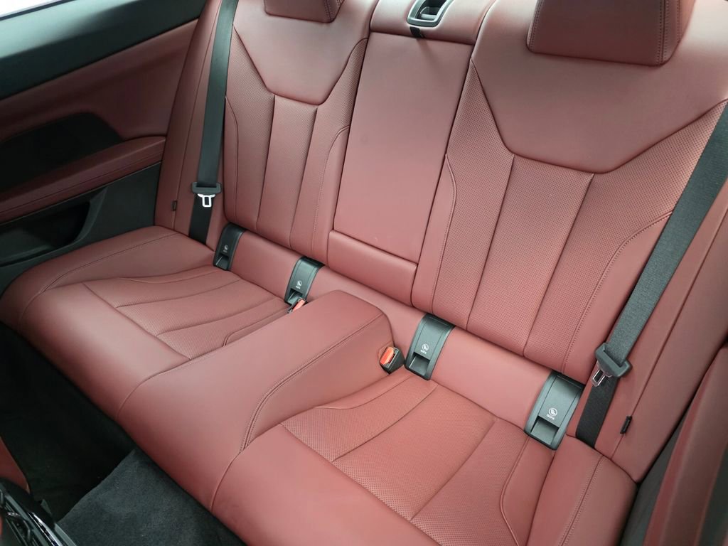 Used 2022 BMW M440i Coupe image 13