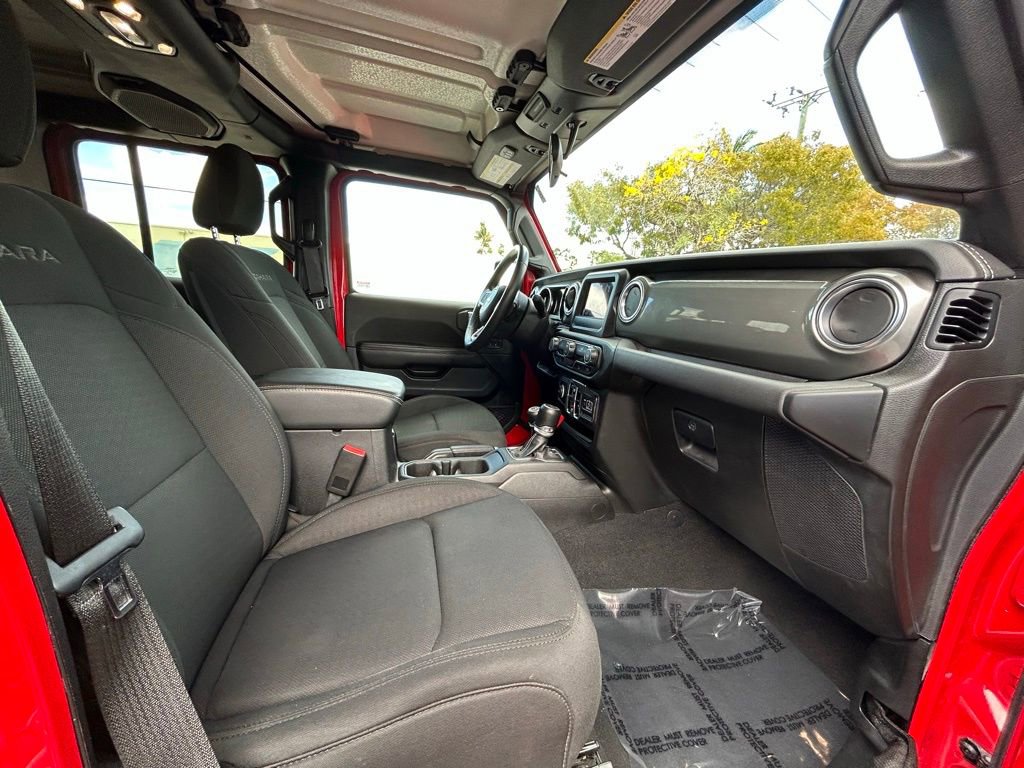 Used 2021 Jeep Wrangler Unlimited Sahara image 32
