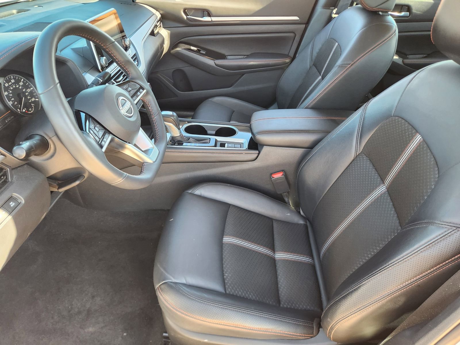 Used 2025 Nissan Altima 2.5 SR image 17