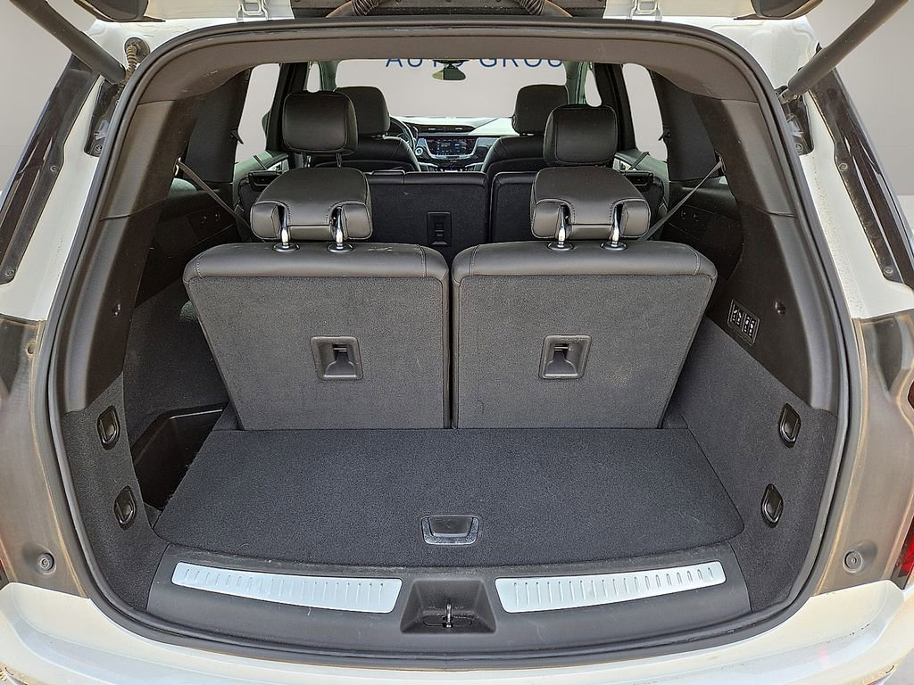 Used 2023 Cadillac XT6 Premium Luxury image 14