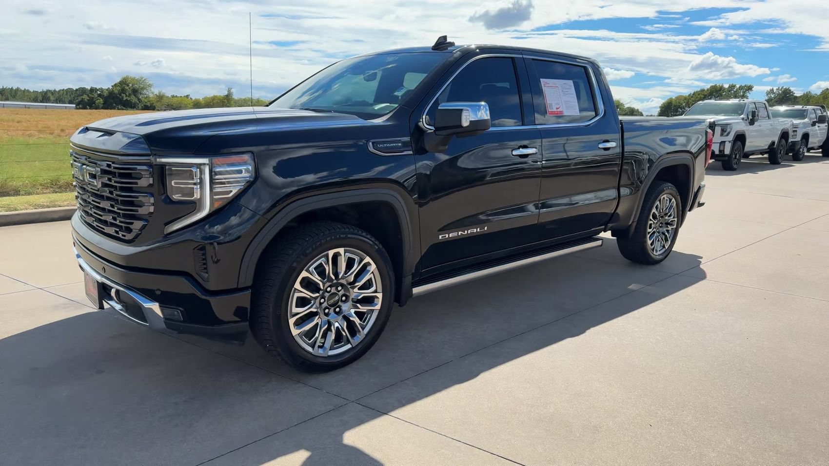 Used 2024 GMC Sierra 1500 Denali Ultimate AWD/4WD image 3