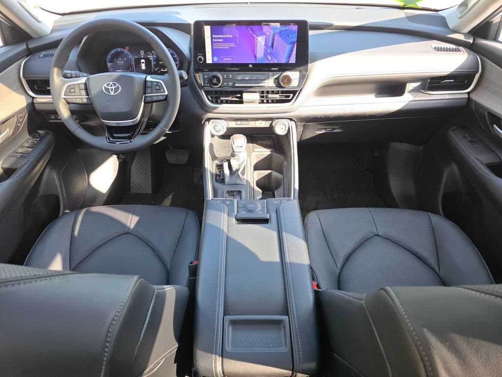 Used 2026 Toyota Grand Highlander AWD image 5