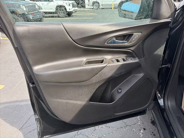 Used 2022 Chevrolet Equinox LT FWD image 11