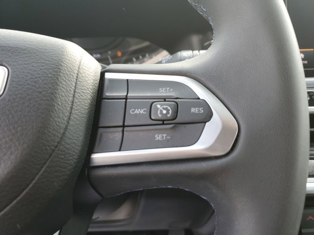 Used 2017 Jeep Renegade Sport w/ Power & Air Group image 15