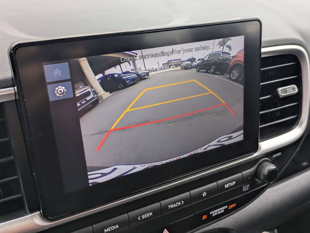 Used 2025 Hyundai Venue SEL FWD image 27