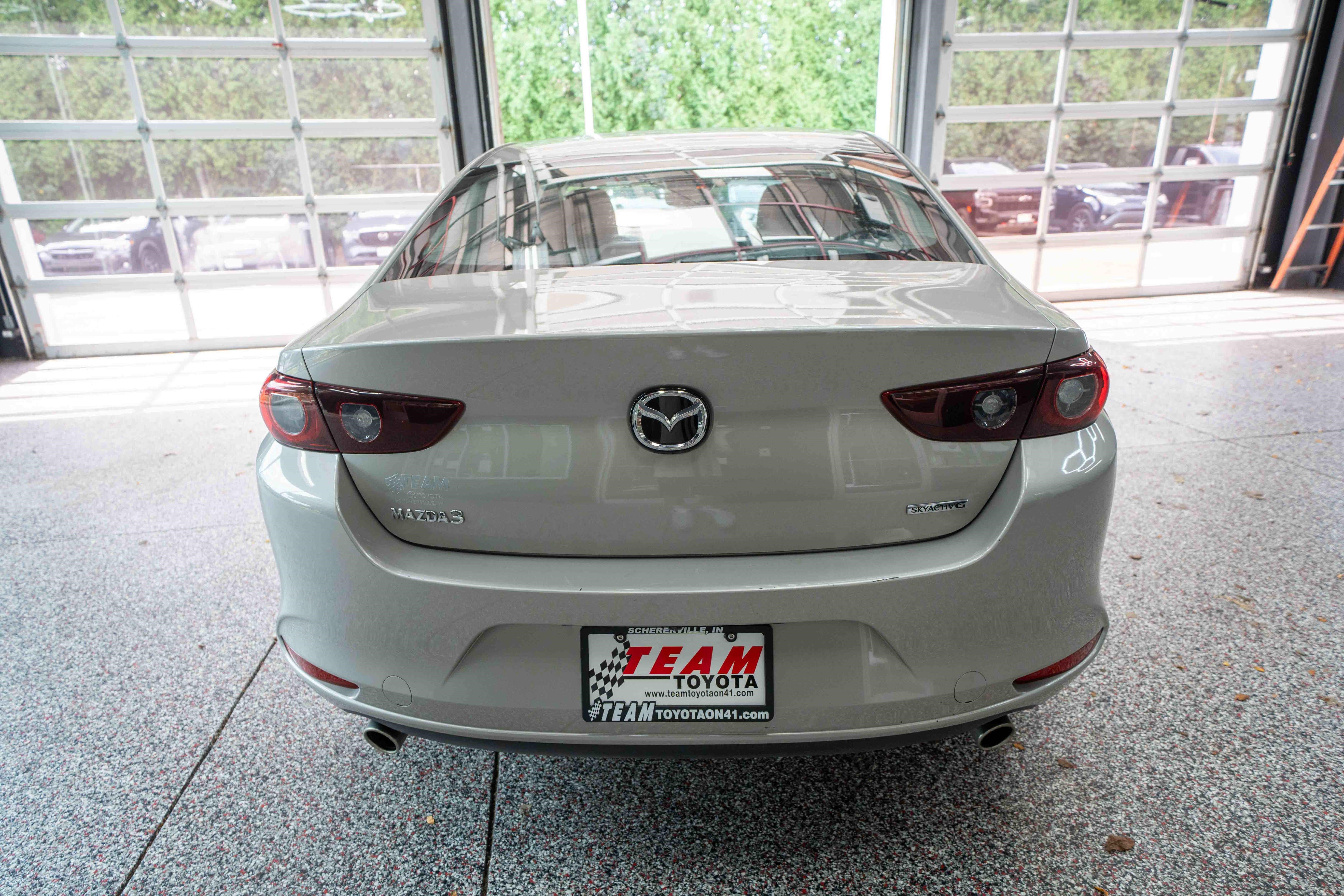 Used 2025 MAZDA MAZDA3 s FWD image 3