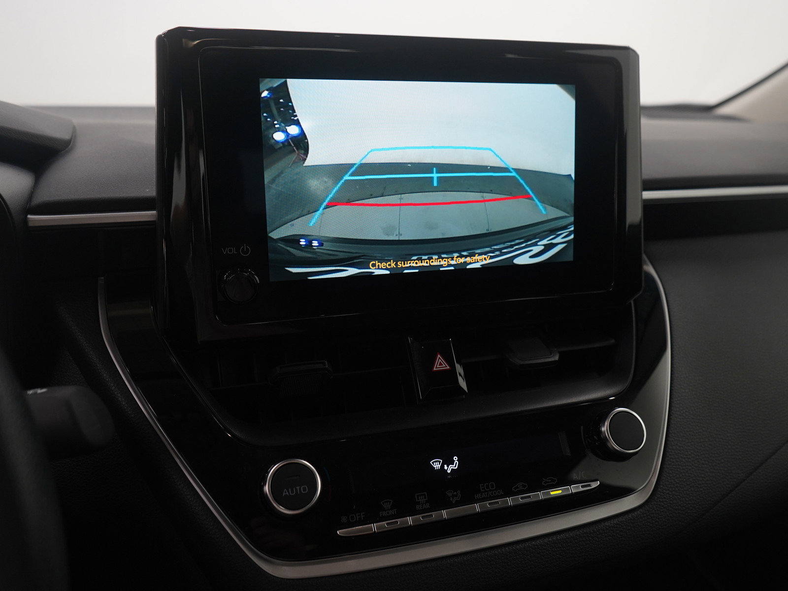 Used 2025 Toyota Corolla LE FWD image 22