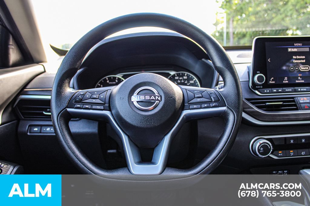 Used 2025 Nissan Altima 2.5 SV FWD image 24