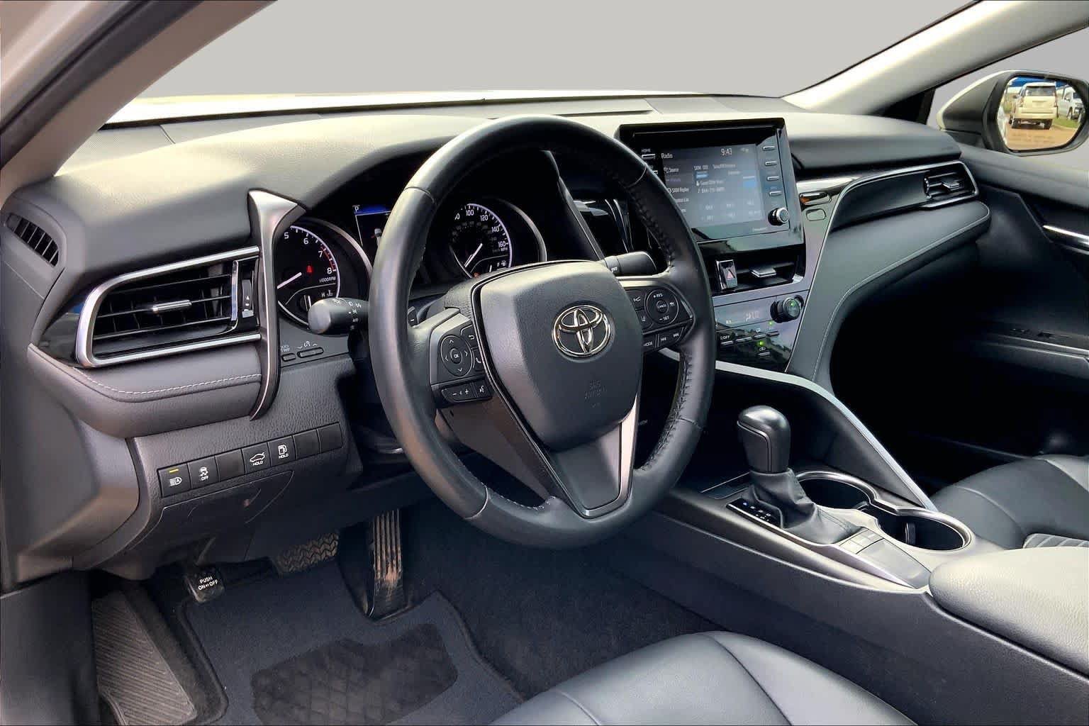 Used 2023 Toyota Camry SE FWD image 18
