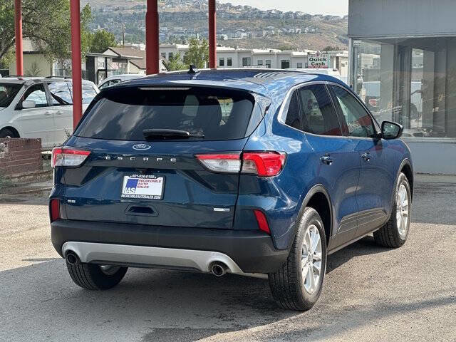 Used 2020 Ford Escape SE image 4