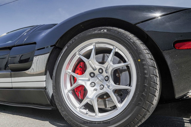 Used 2005 Ford GT RWD image 57