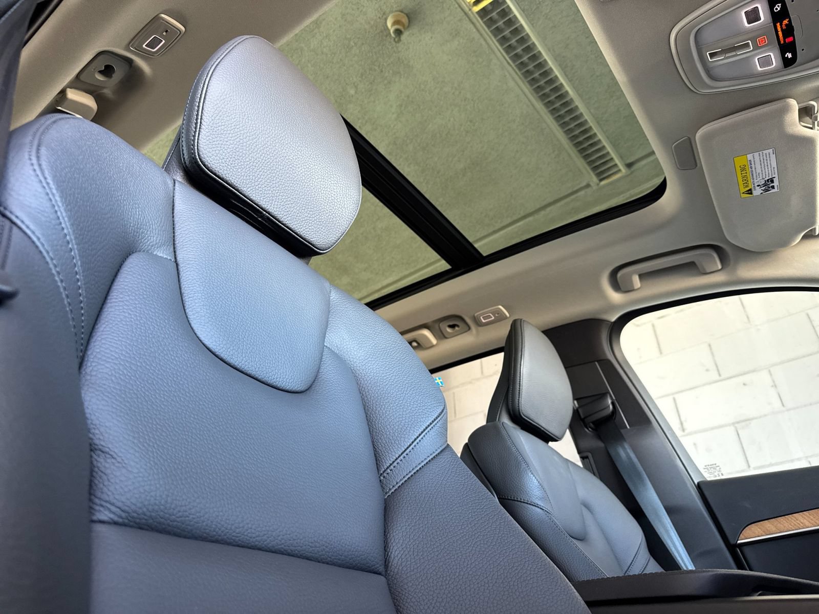 Certified 2024 Volvo XC90 T8 Plus AWD/4WD image 22