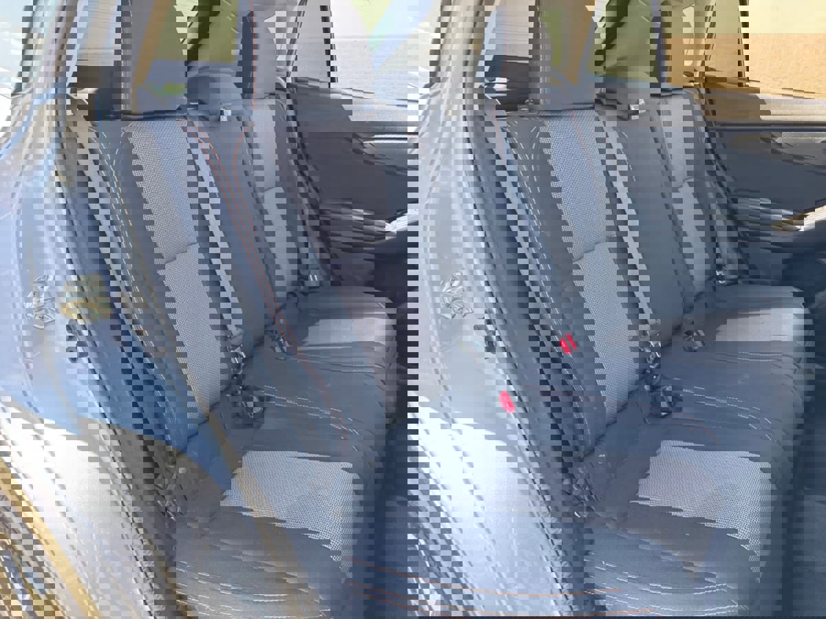 Used 2019 Subaru Crosstrek 2.0i Premium w/ Eyesight System image 19