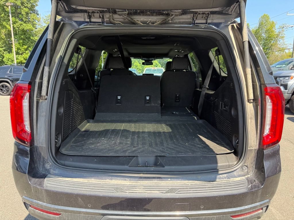 Used 2023 GMC Yukon XL AT4 w/ Technology Package AWD/4WD image 18