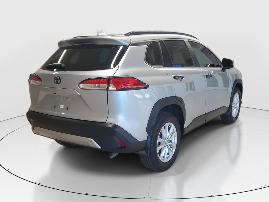 Used 2024 Toyota Corolla Cross LE image 7