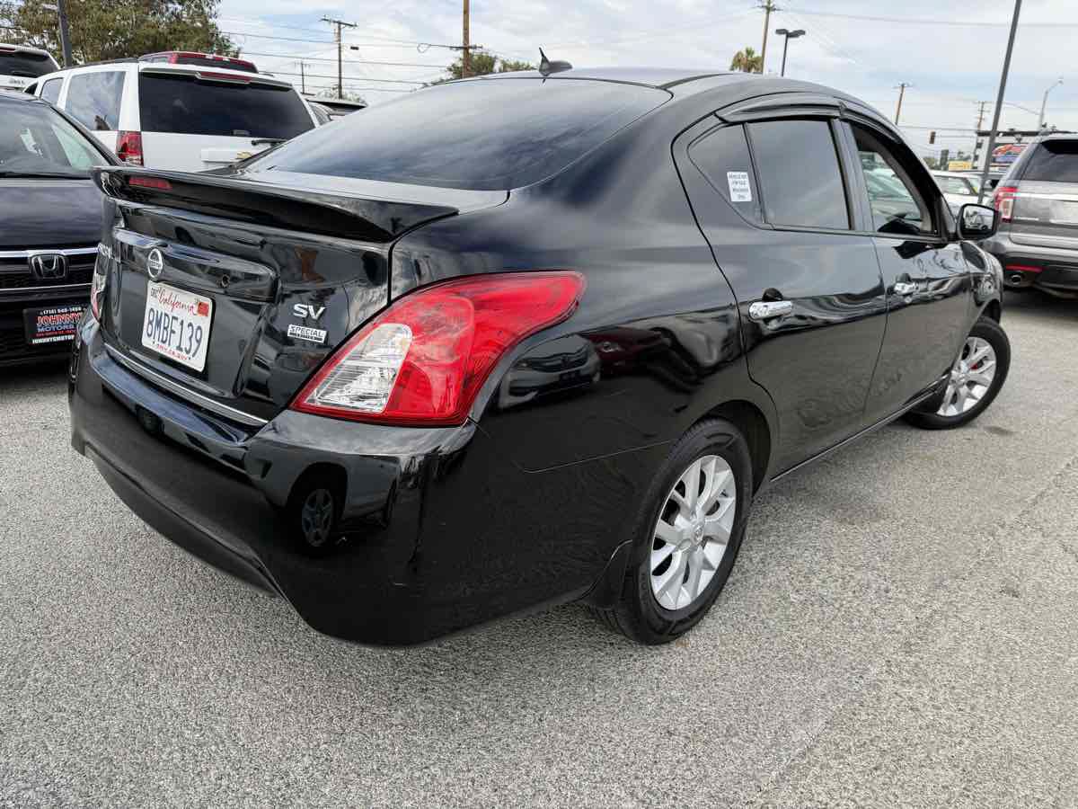 Used 2017 Nissan Versa SV w/ SV Special Edition Package FWD image 5