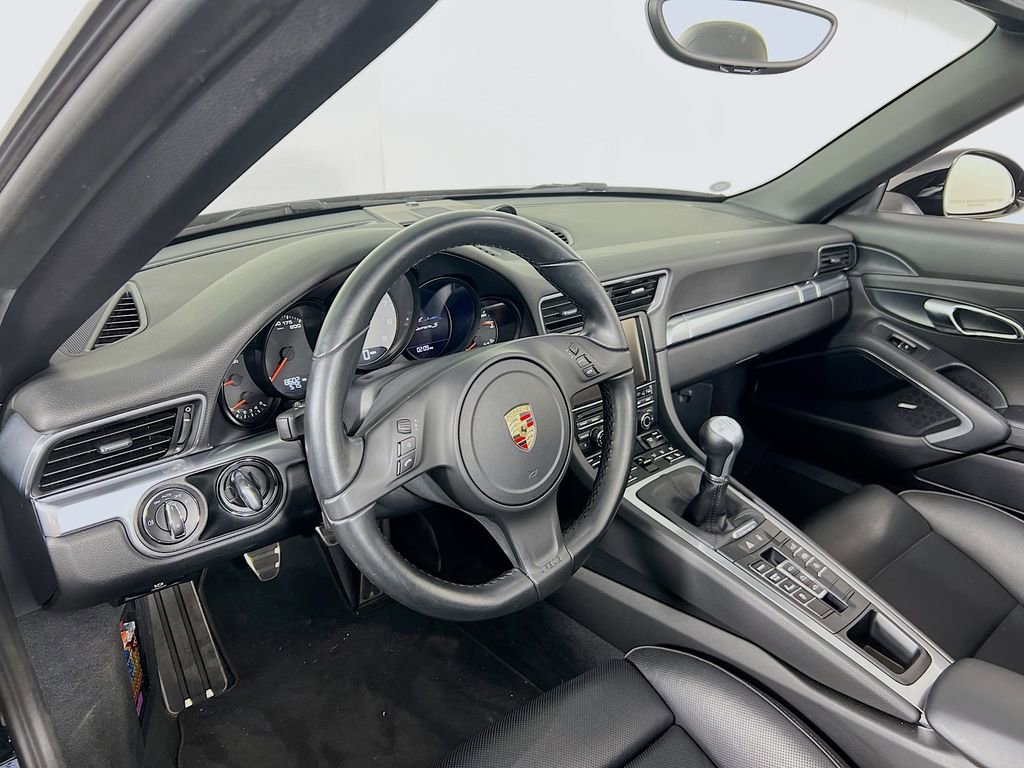 Certified 2015 Porsche 911 Carrera S image 4