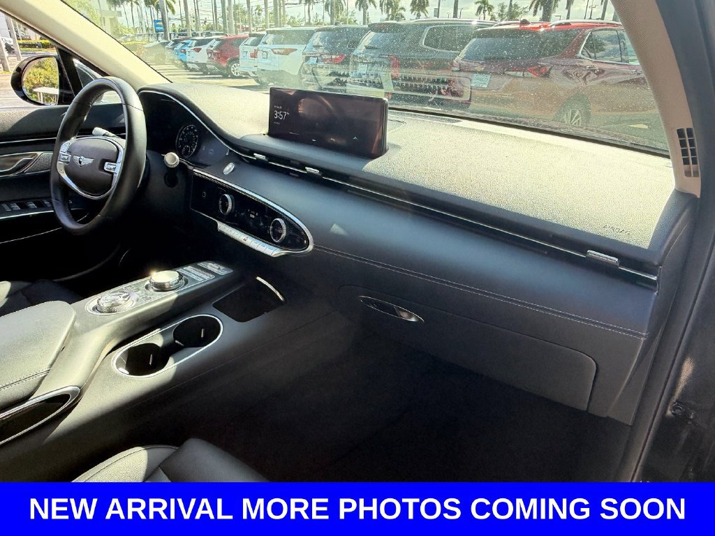 Used 2025 Genesis GV70 2.5T AWD/4WD image 18