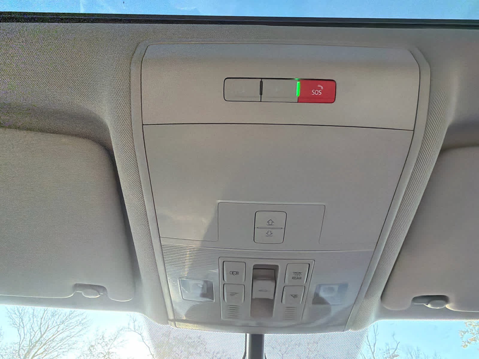 Used 2021 Volkswagen Atlas SE image 34