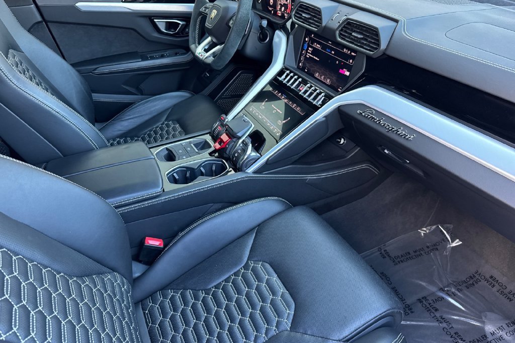Used 2019 Lamborghini Urus AWD/4WD image 21