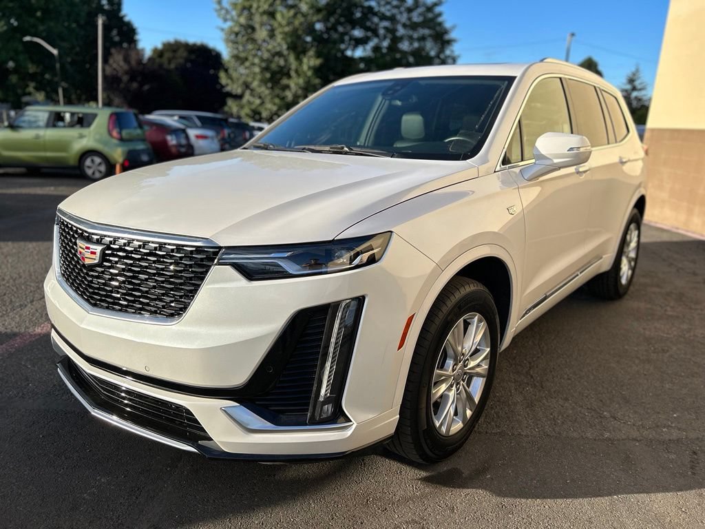 Used 2024 Cadillac XT6 Luxury w/ LPO, Floor Liner Package AWD/4WD image 13