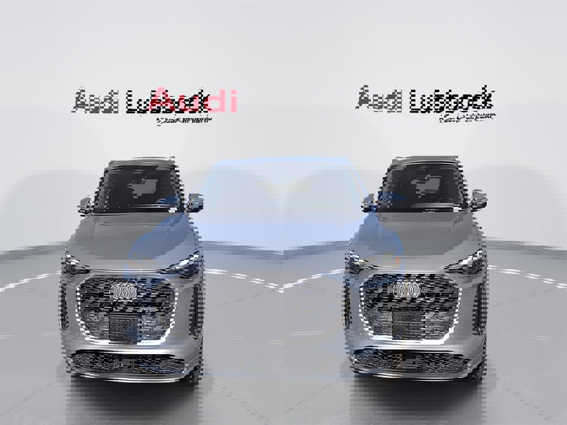 Used 2025 Audi Q5 Premium w/ Convenience Package image 3