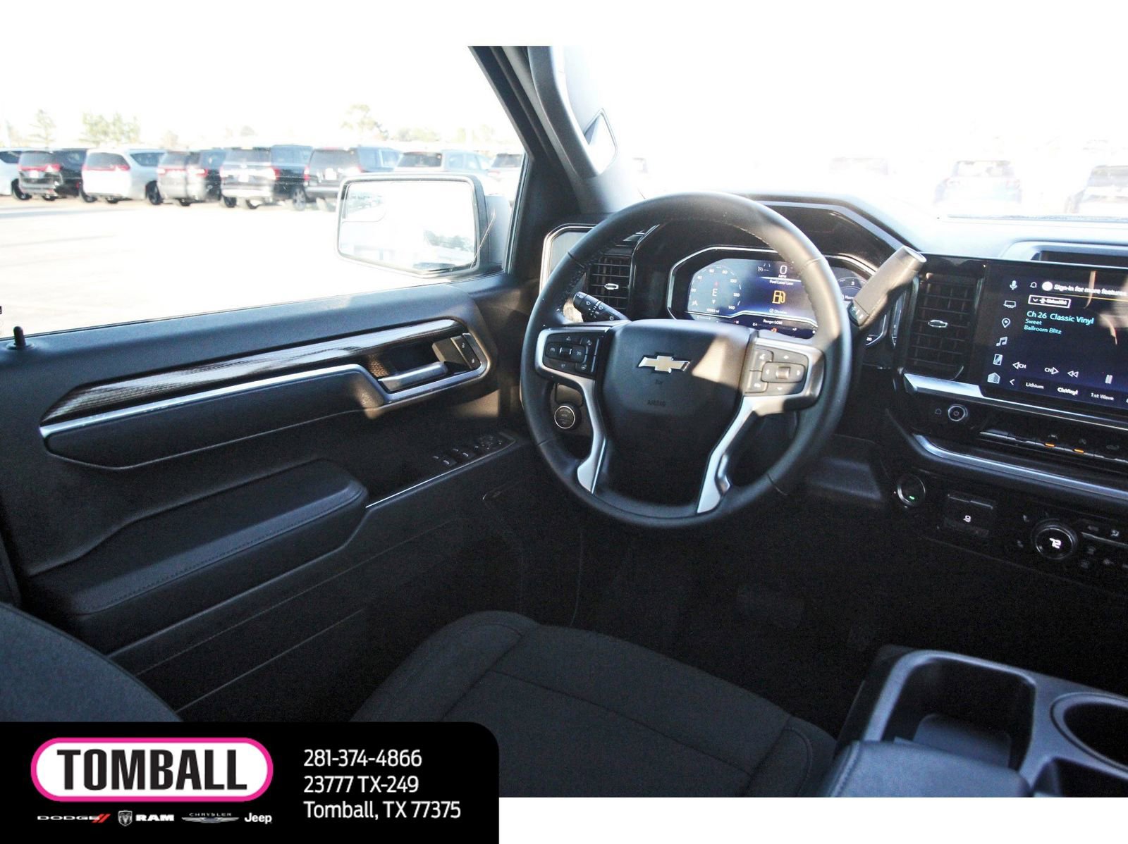 Used 2025 Chevrolet Silverado 1500 LT image 8