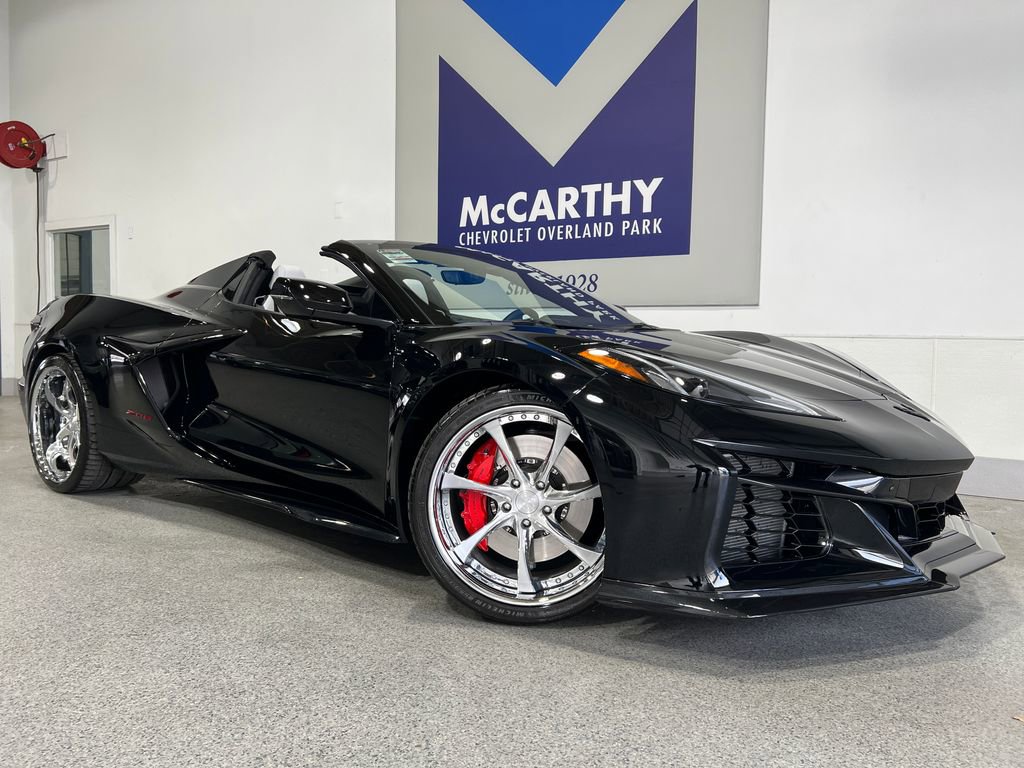 Used 2023 Chevrolet Corvette Z06 image 2