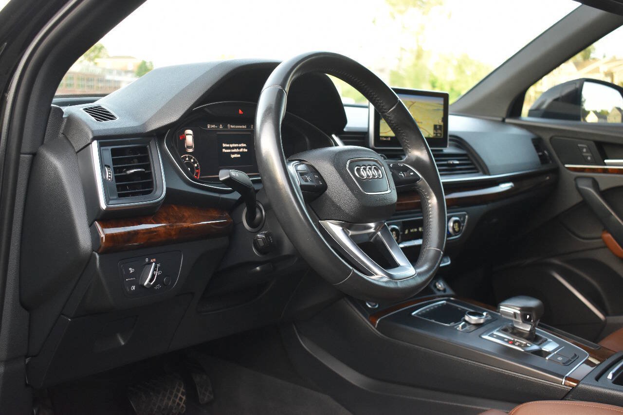 Used 2018 Audi Q5 2.0T Premium Plus w/ Premium Plus Package AWD/4WD image 21