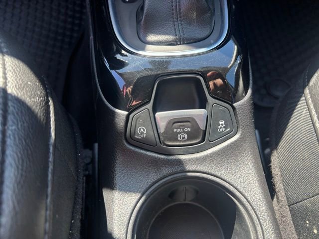 Used 2019 Jeep Compass Latitude AWD/4WD image 34