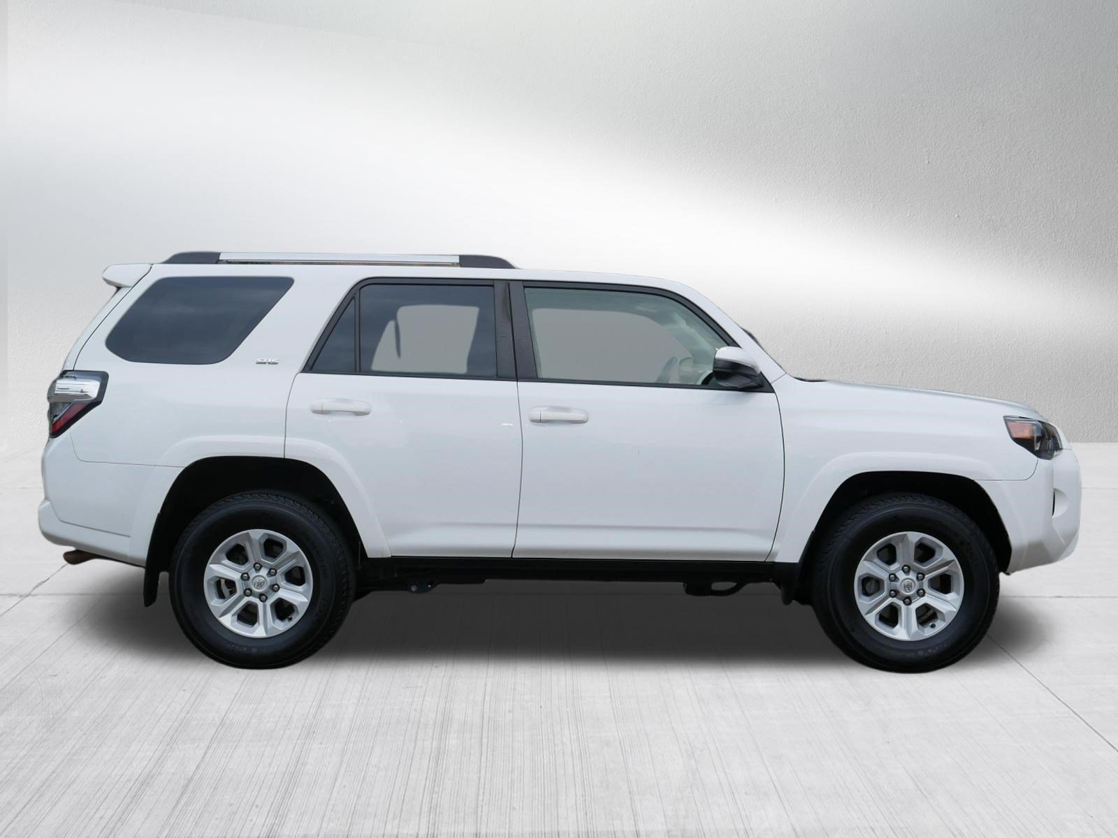 Used 2023 Toyota 4Runner SR5 AWD/4WD image 8