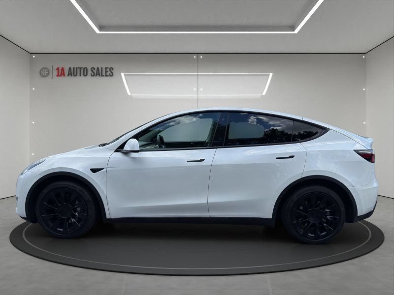 Used 2020 Tesla Model Y Long Range AWD/4WD image 2