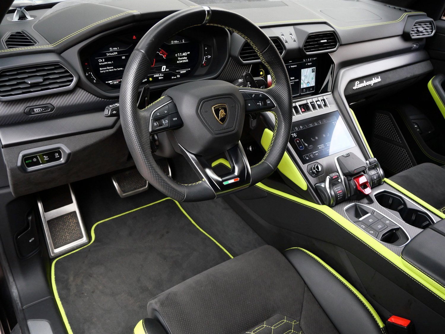 Used 2022 Lamborghini Urus image 13