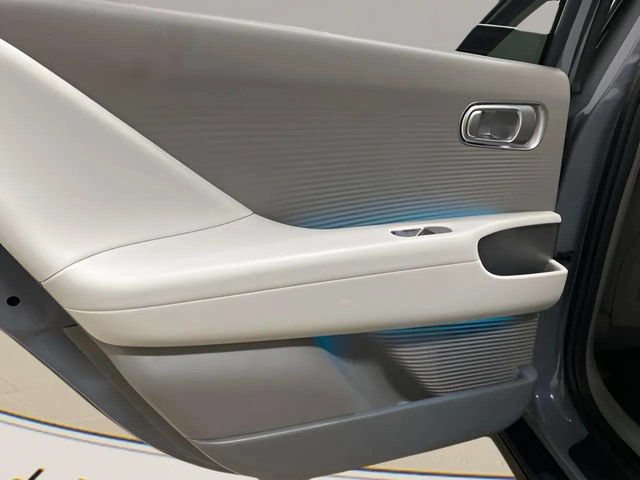 Used 2025 Hyundai Ioniq 6 SEL RWD image 66