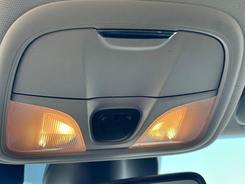 Used 2021 Jeep Cherokee Latitude Lux FWD image 19