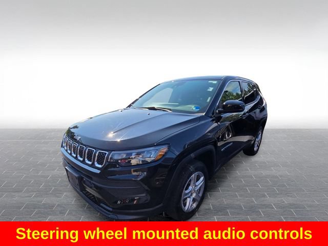Used 2023 Jeep Compass Sport AWD/4WD image 4