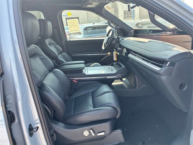 New 2025 Lincoln Navigator Reserve w/ Jet Appearance Package image 18