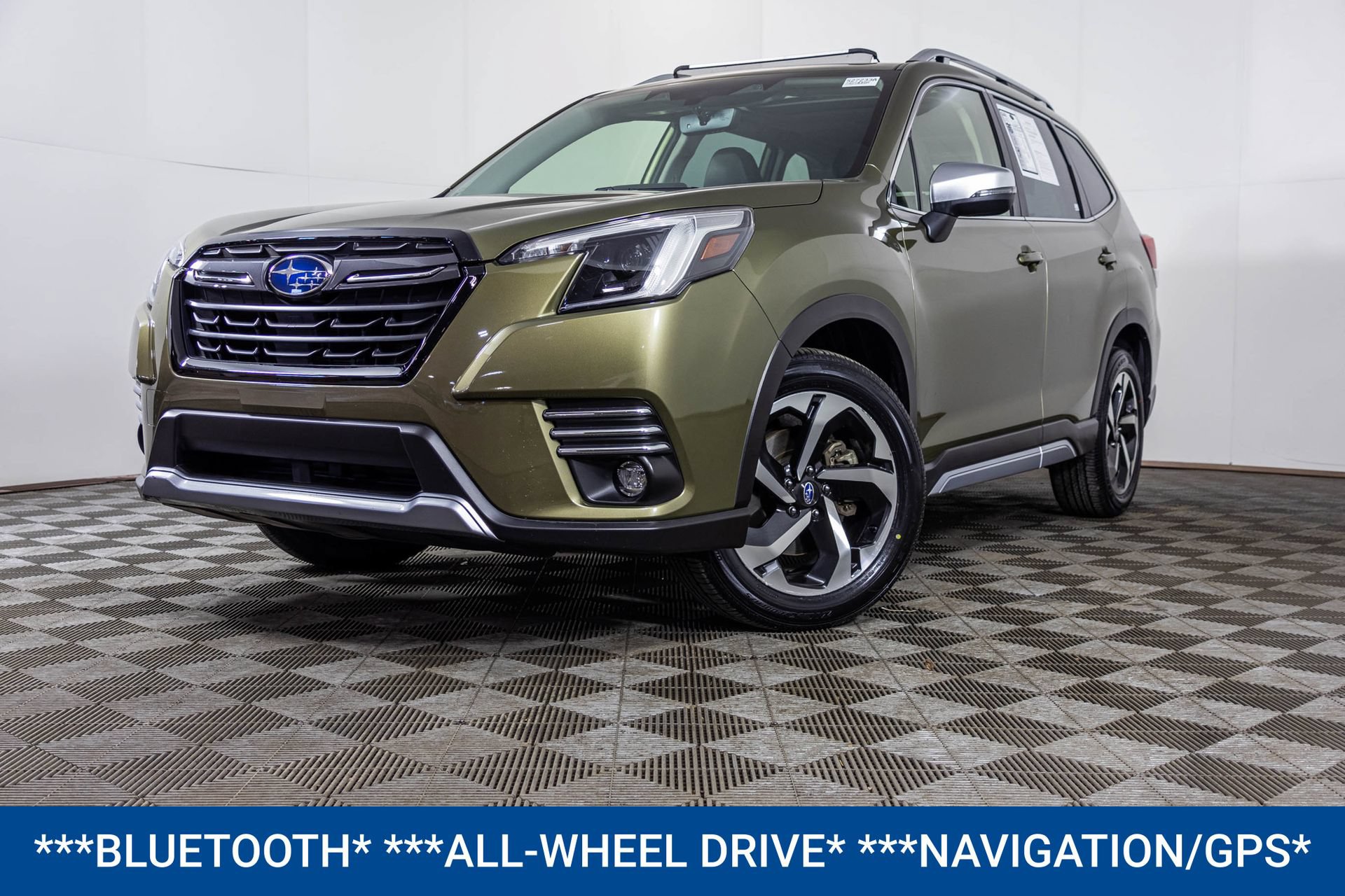 Used 2023 Subaru Forester Touring w/ Popular Package #3 AWD/4WD image 2