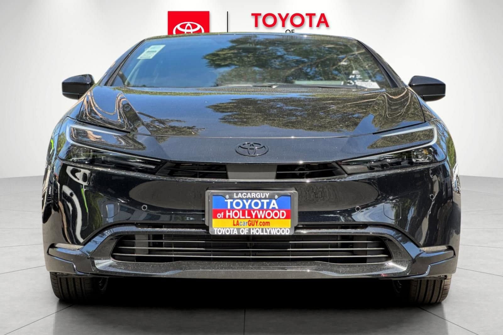 New 2026 Toyota Prius Plug-In Hybrid FWD image 8