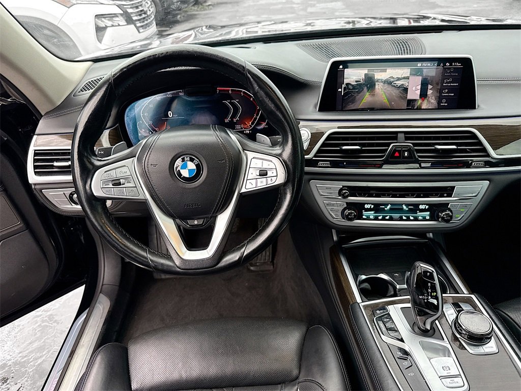 Used 2022 BMW 750i xDrive w/ Executive Package image 25