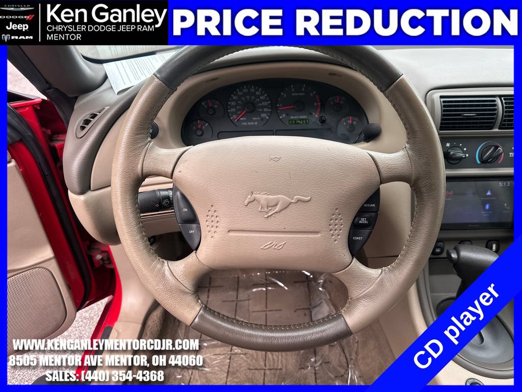 Used 2003 Ford Mustang Convertible RWD image 12
