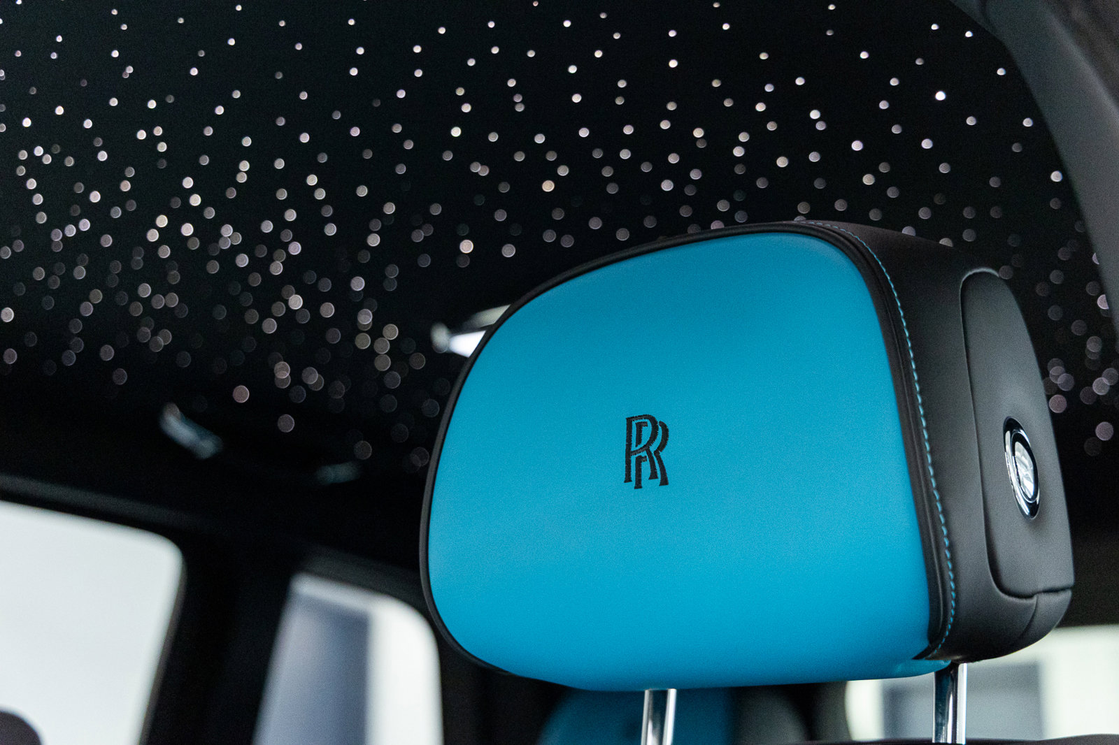 Certified 2026 Rolls-Royce Cullinan Black Badge image 38