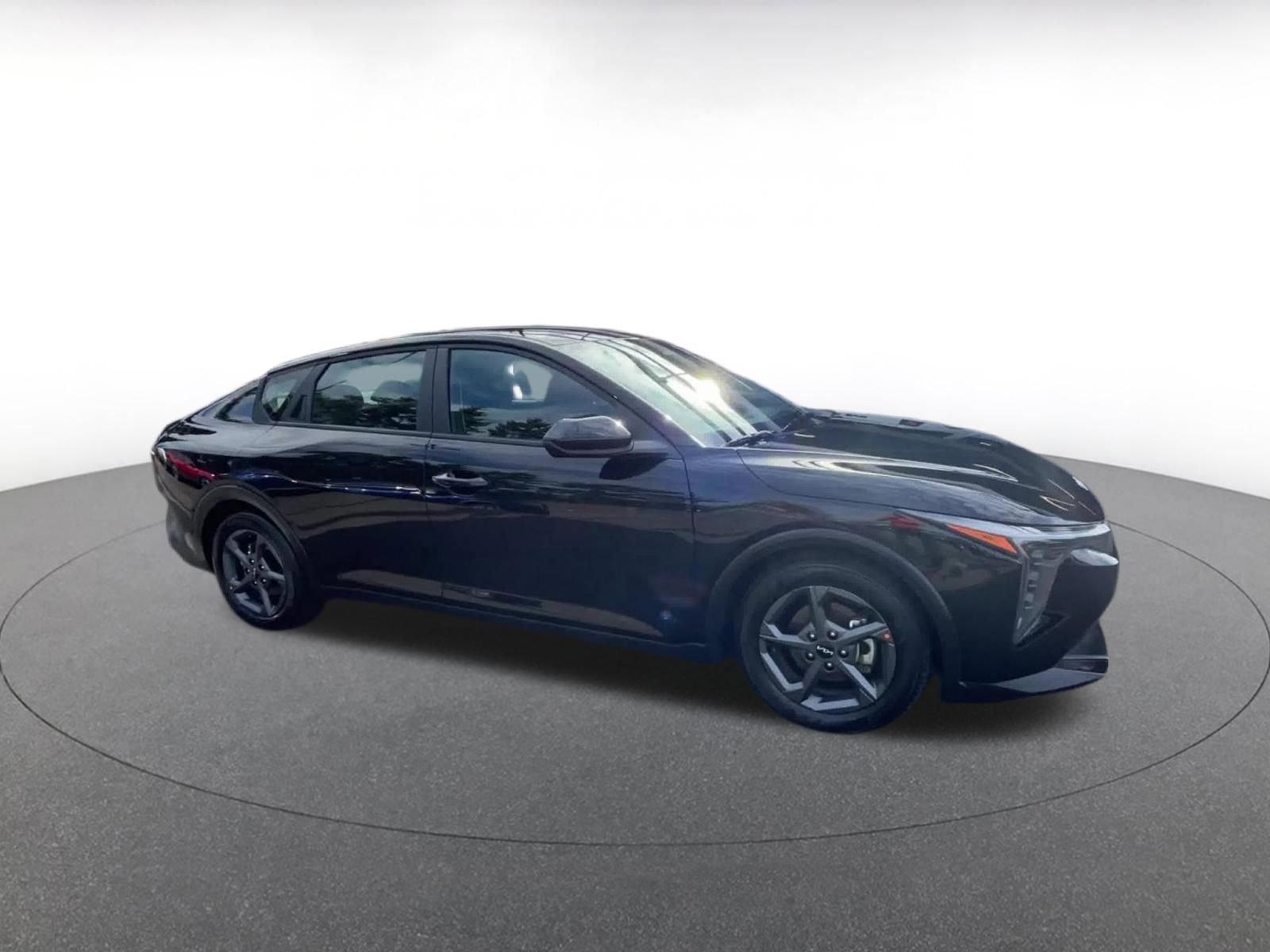 Used 2025 Kia K4 FWD image 2
