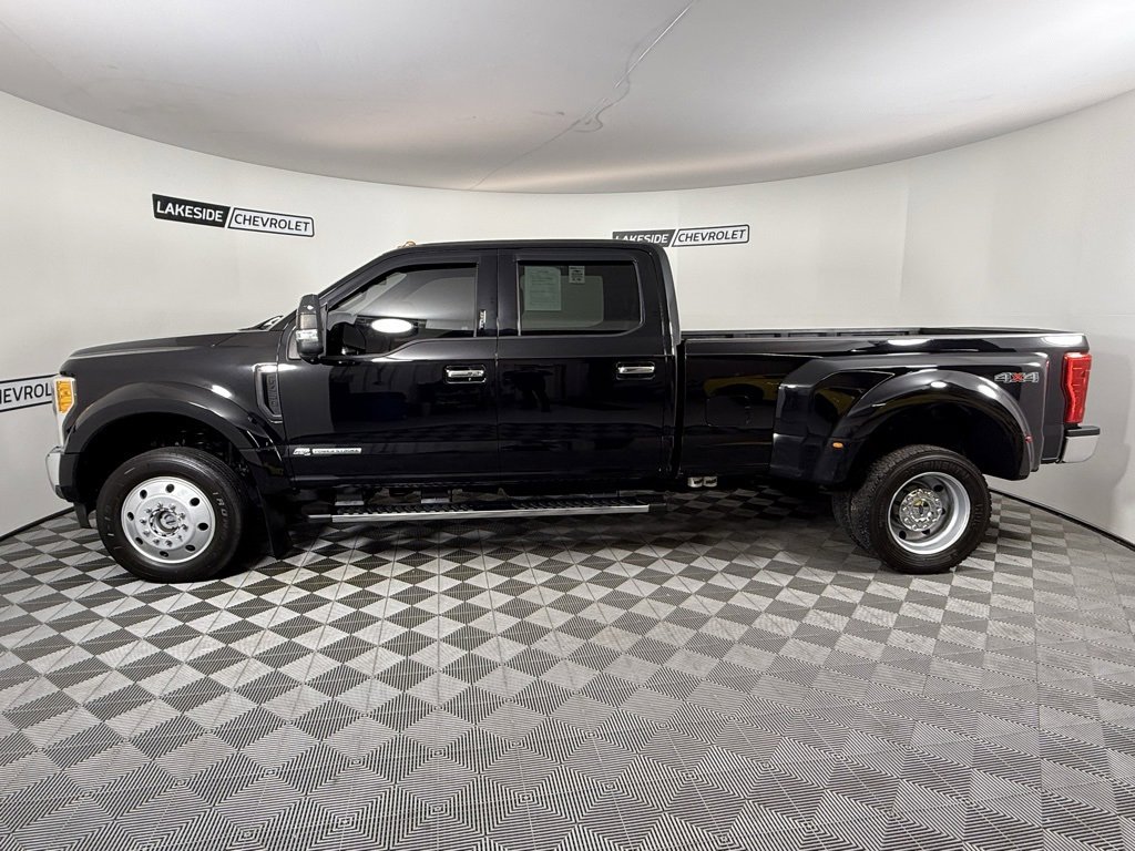 Used 2017 Ford F450 Lariat w/ Lariat Ultimate Package image 3