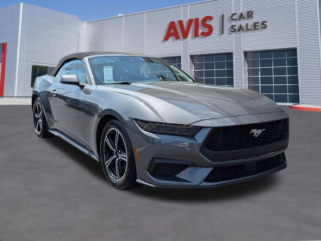 Used 2025 Ford Mustang Premium image 3
