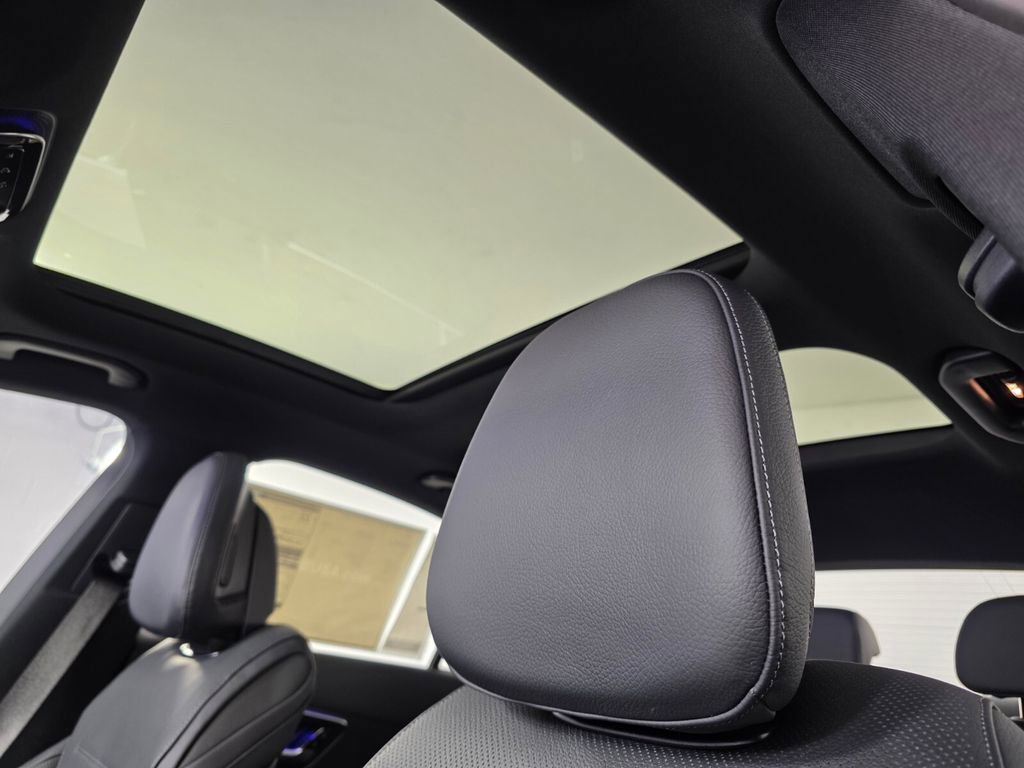 New 2026 Mercedes-Benz C 43 AMG 4MATIC Sedan image 9