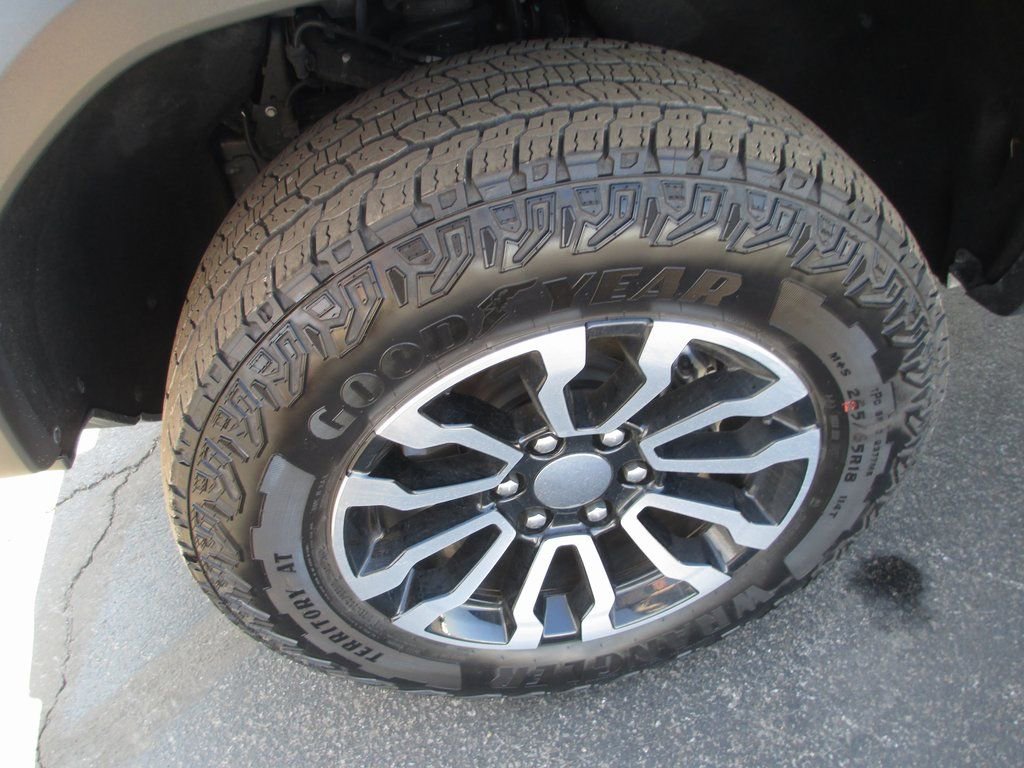 Used 2026 GMC Canyon AT4 image 15